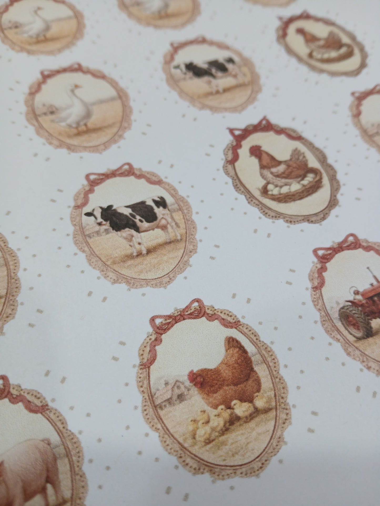 14pc Vintage Farm theme circle cardstock cut-outs