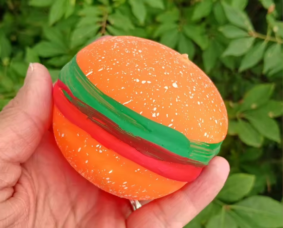 Hamburger squishy: READY TO SHIP: Fun booth fillers: Fun Sensory toys: Colors will be sent at random