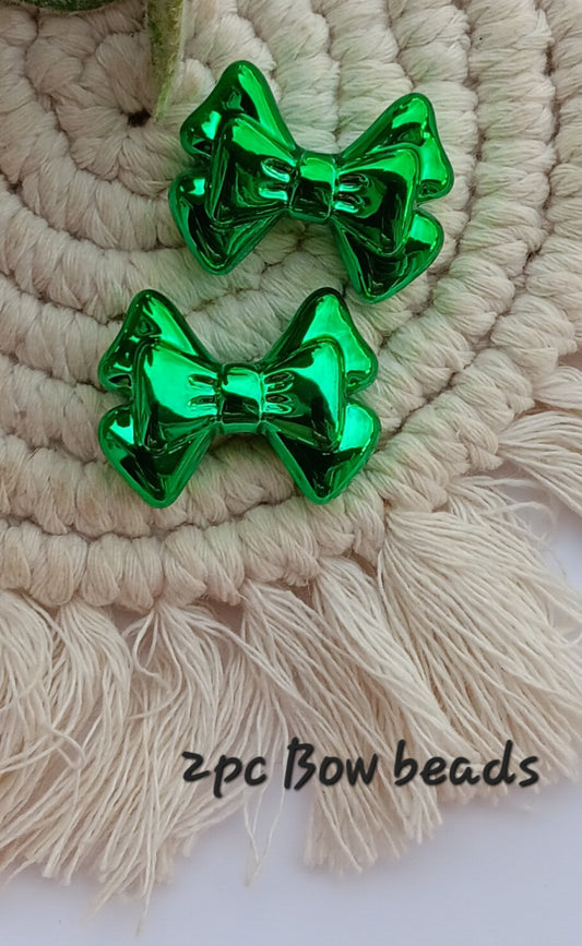 2pc Shiny green bow 1.18" beads